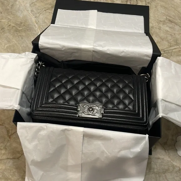 Brand new Boy Chanel Handbag - Picture 2 of 5